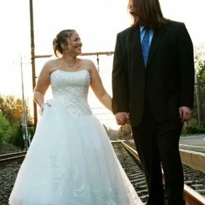 Casablanca bridal wedding dress